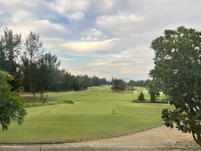 featured_ebaabdeab3a0eba994eba6ac-eab3a8ed9484ec9ea5-clb-golf-montgomerie-links-vietnam