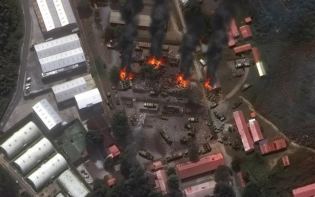 미국의 공격 전후 베네수엘라 최대 군사 기지 위성 사진